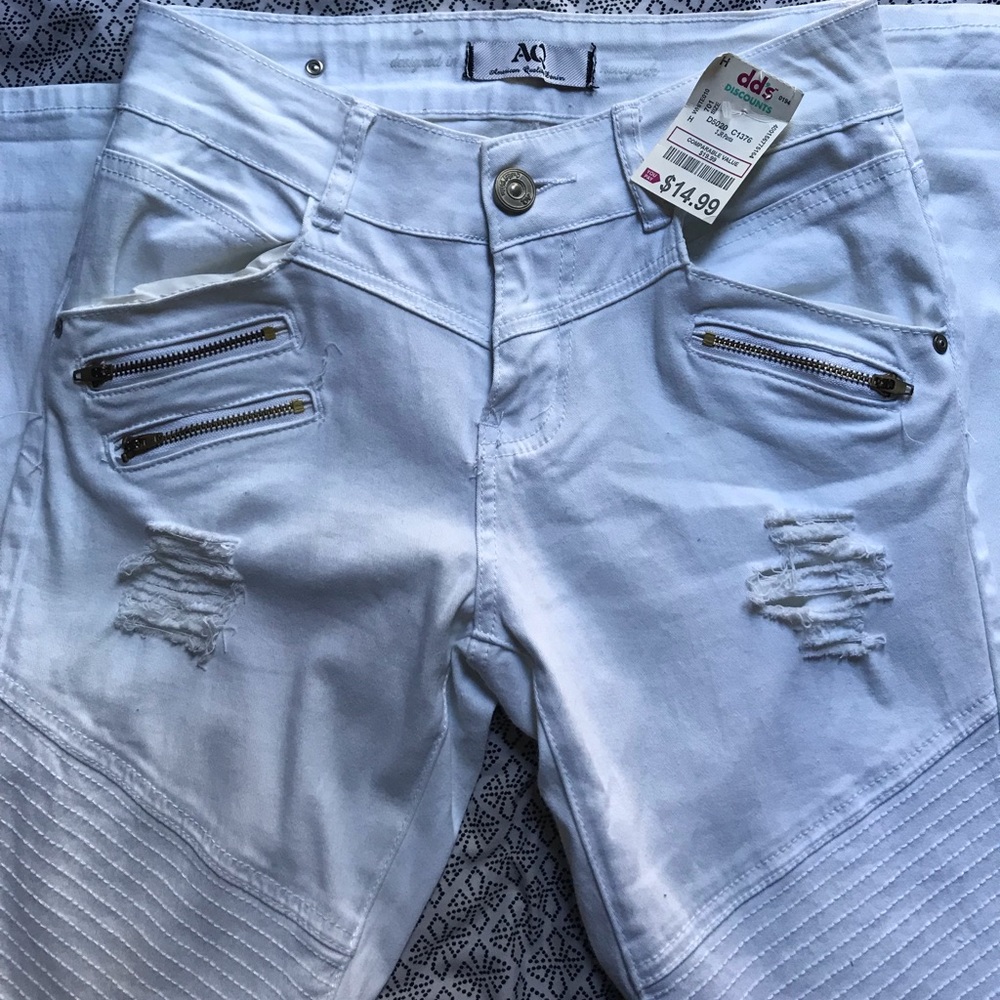 White AQ Skinny Jeans